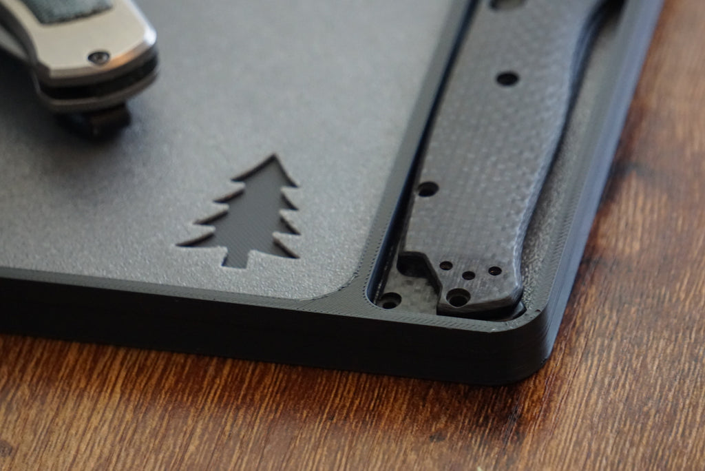 Magnetic Maintenance Tray with removable bit storage.
